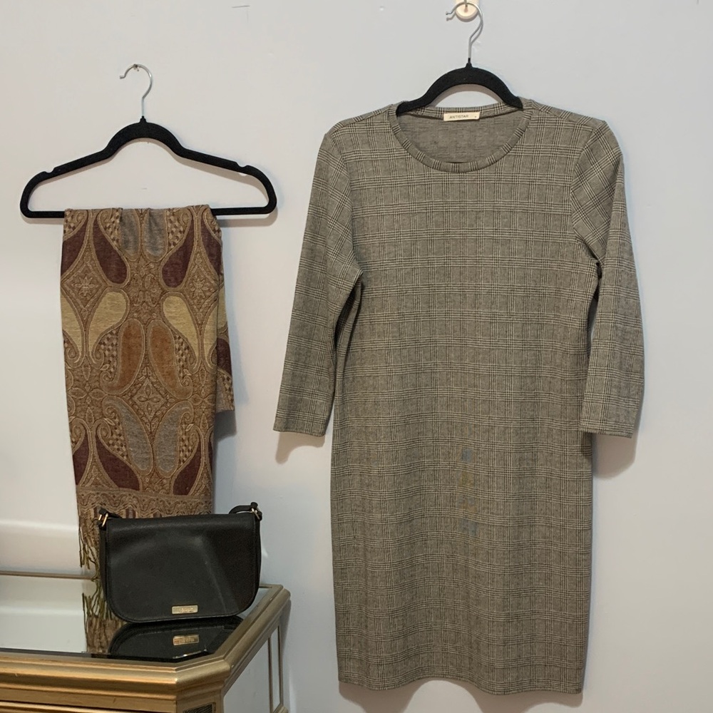 Antistar size medium dress